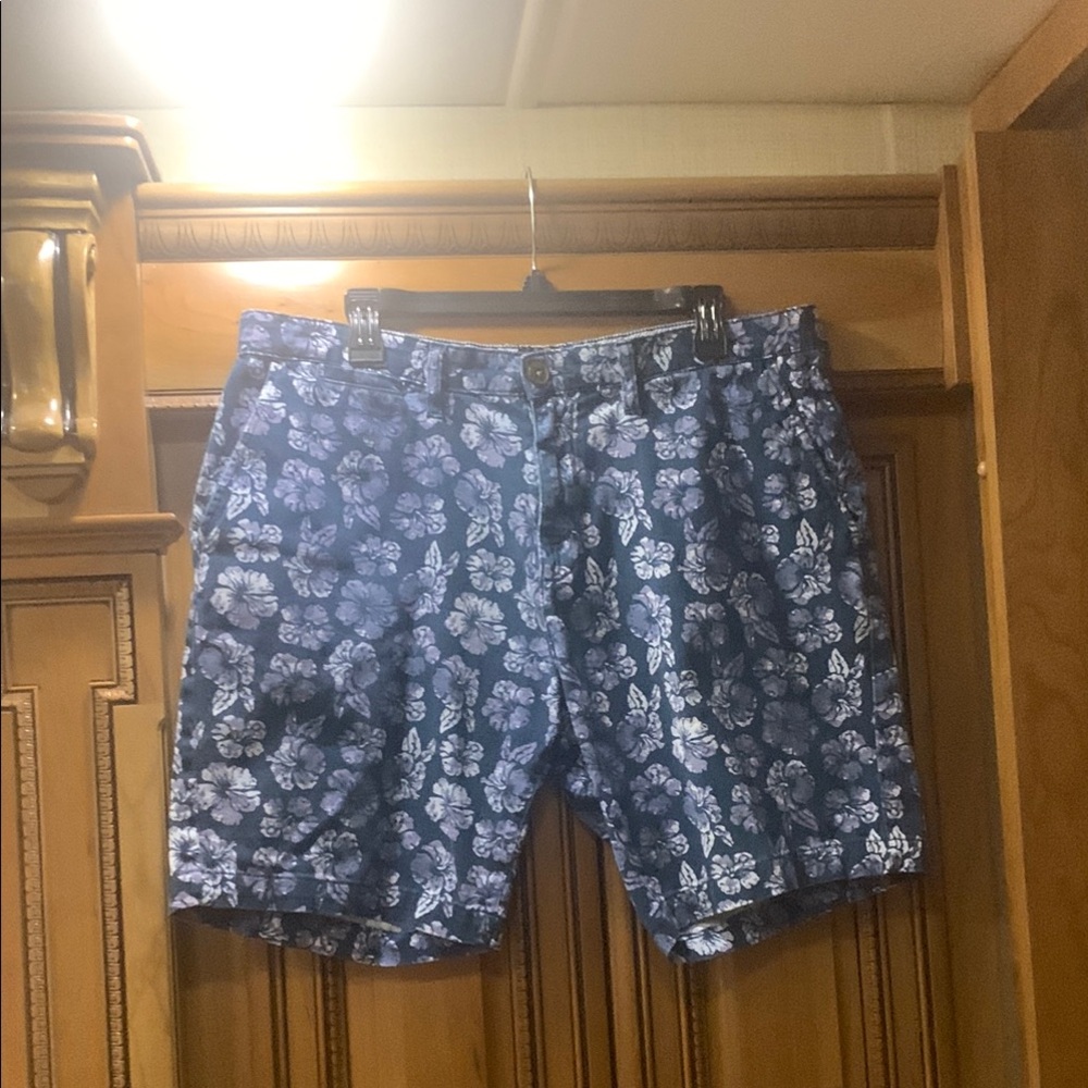 Jachs New York Bleeker Fit, Flat Front Blue Floral Chinos 9in Size 36